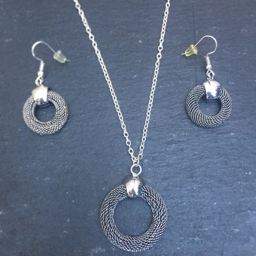 New Gun Metal Mesh Earrings and Pendant Necklace Set